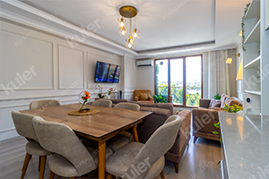 BEYOĞLU PİRİPAŞA'DA HALİÇ MANZARALI 2+1 SATILIK DAİRE [EŞYALI]